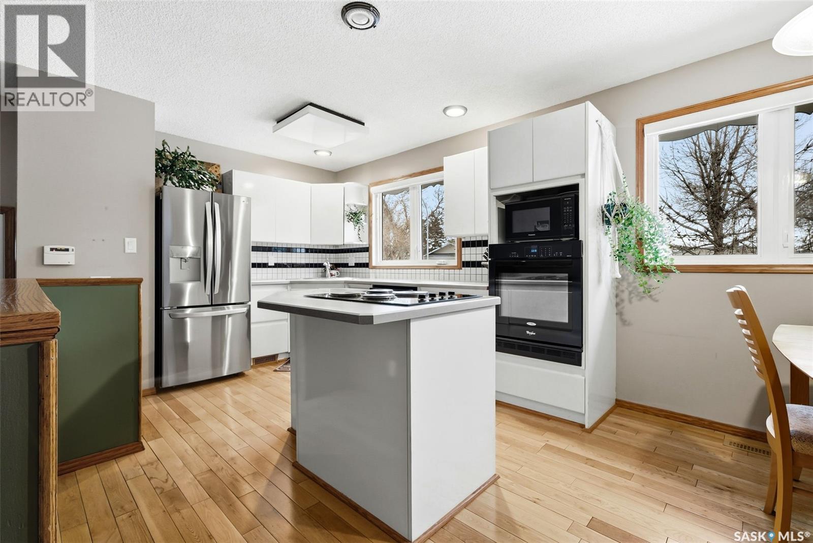 10 Hayes Crescent, Regina, Saskatchewan  S4X 1B2 - Photo 3 - SK034873