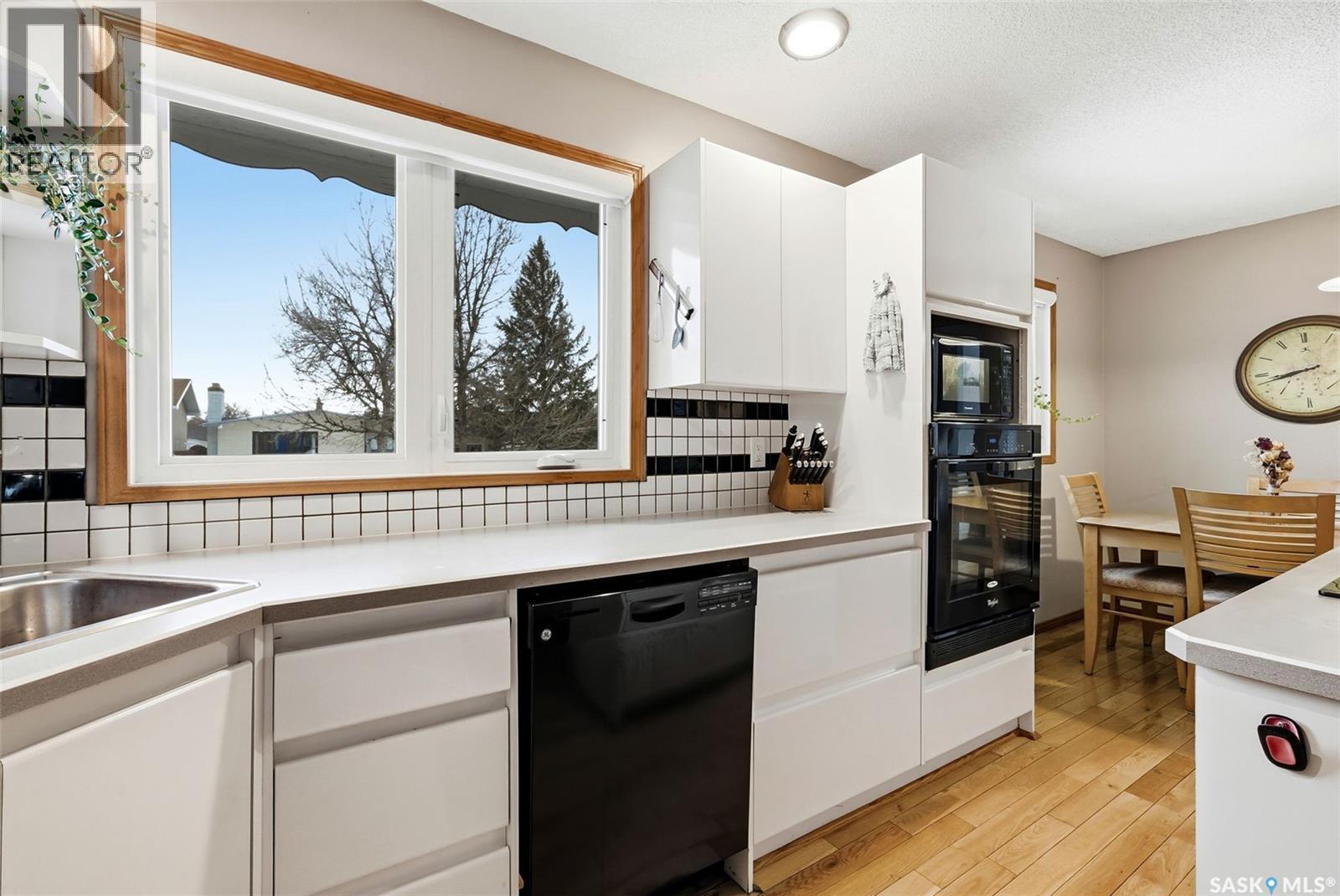 10 Hayes Crescent, Regina, Saskatchewan  S4X 1B2 - Photo 6 - SK034873