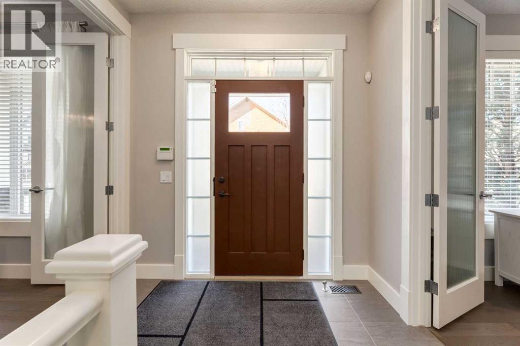 76 Dieppe Drive SW, Calgary, Alberta  T3E 7Y4 - Photo 3 - A2308812