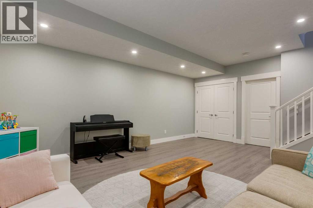 76 Dieppe Drive SW, Calgary, Alberta  T3E 7Y4 - Photo 33 - A2308812