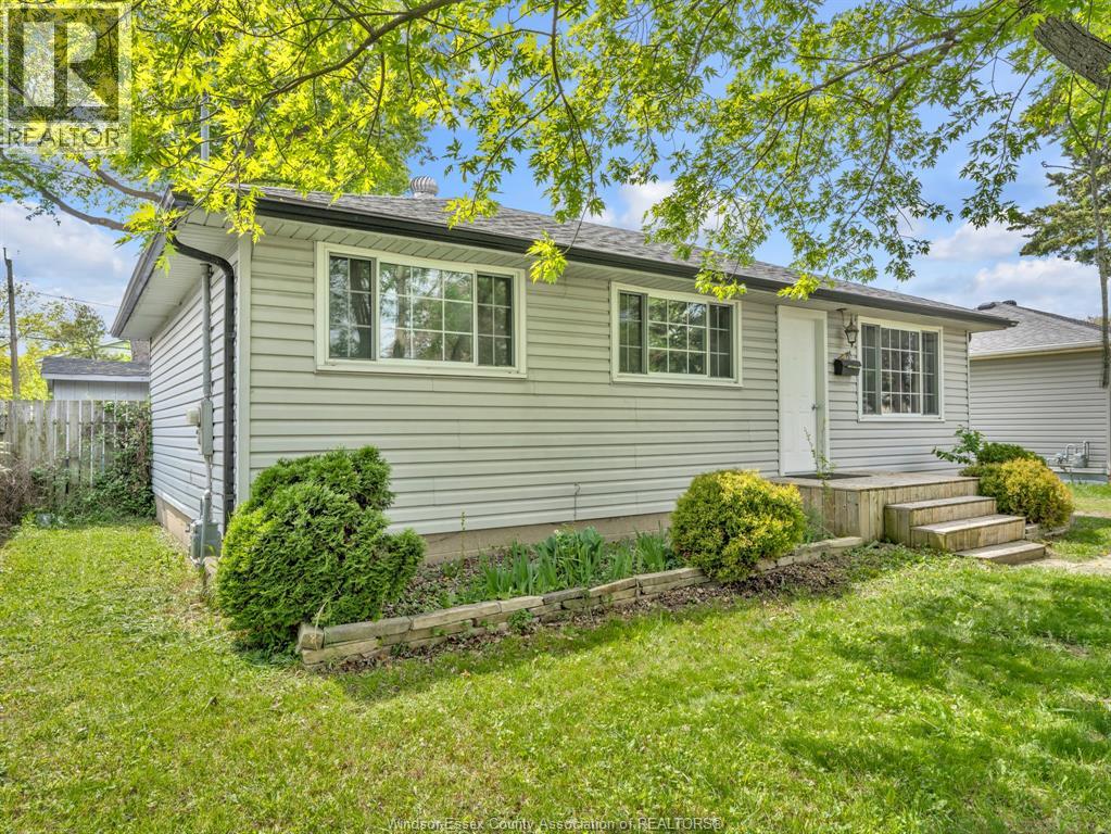 1583 Ferndale Avenue, Windsor, Ontario  N8T 2K3 - Photo 3 - 26010359