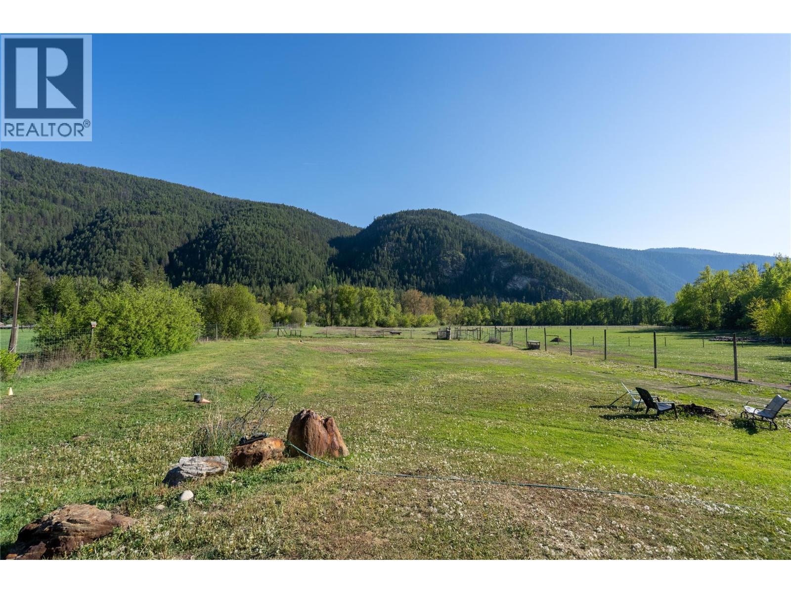 299 Antifaev Road, Grand Forks, British Columbia  V0H 1H9 - Photo 11 - 10386130