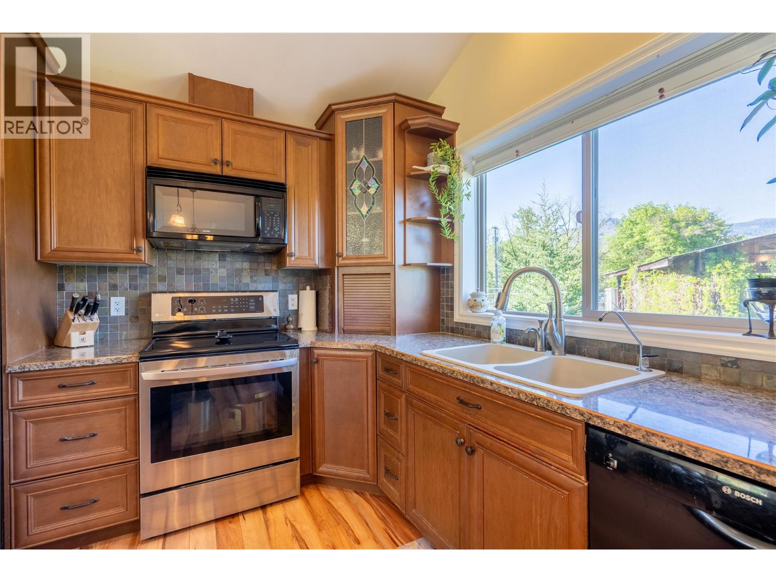 299 Antifaev Road, Grand Forks, British Columbia  V0H 1H9 - Photo 22 - 10386130
