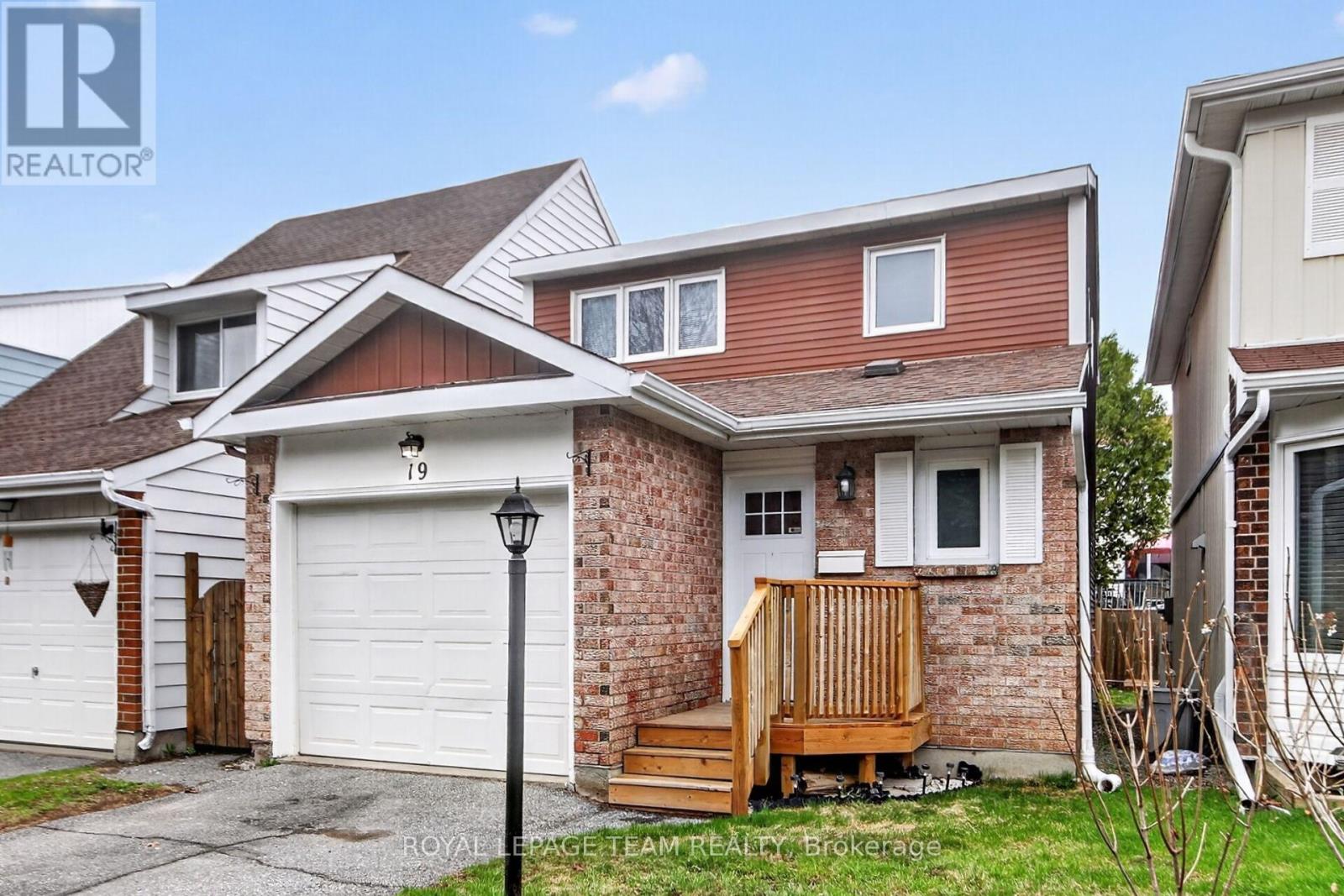 14 - 19 TRAFFORD LANE W, Ottawa, Ontario