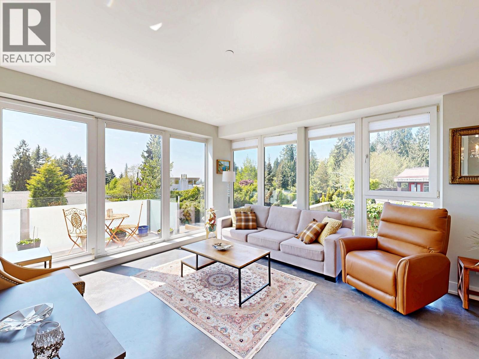 201 650 EVERGREEN PLACE, North Vancouver, British Columbia