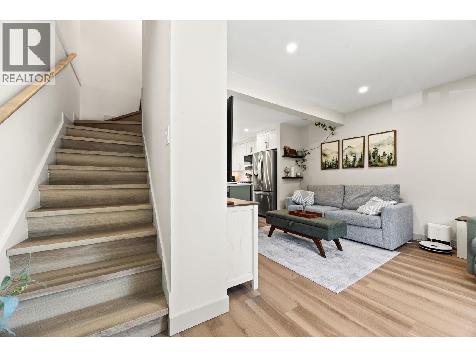 8916 Orion Place, Burnaby, British Columbia  V3J 1A2 - Photo 10 - R3120730