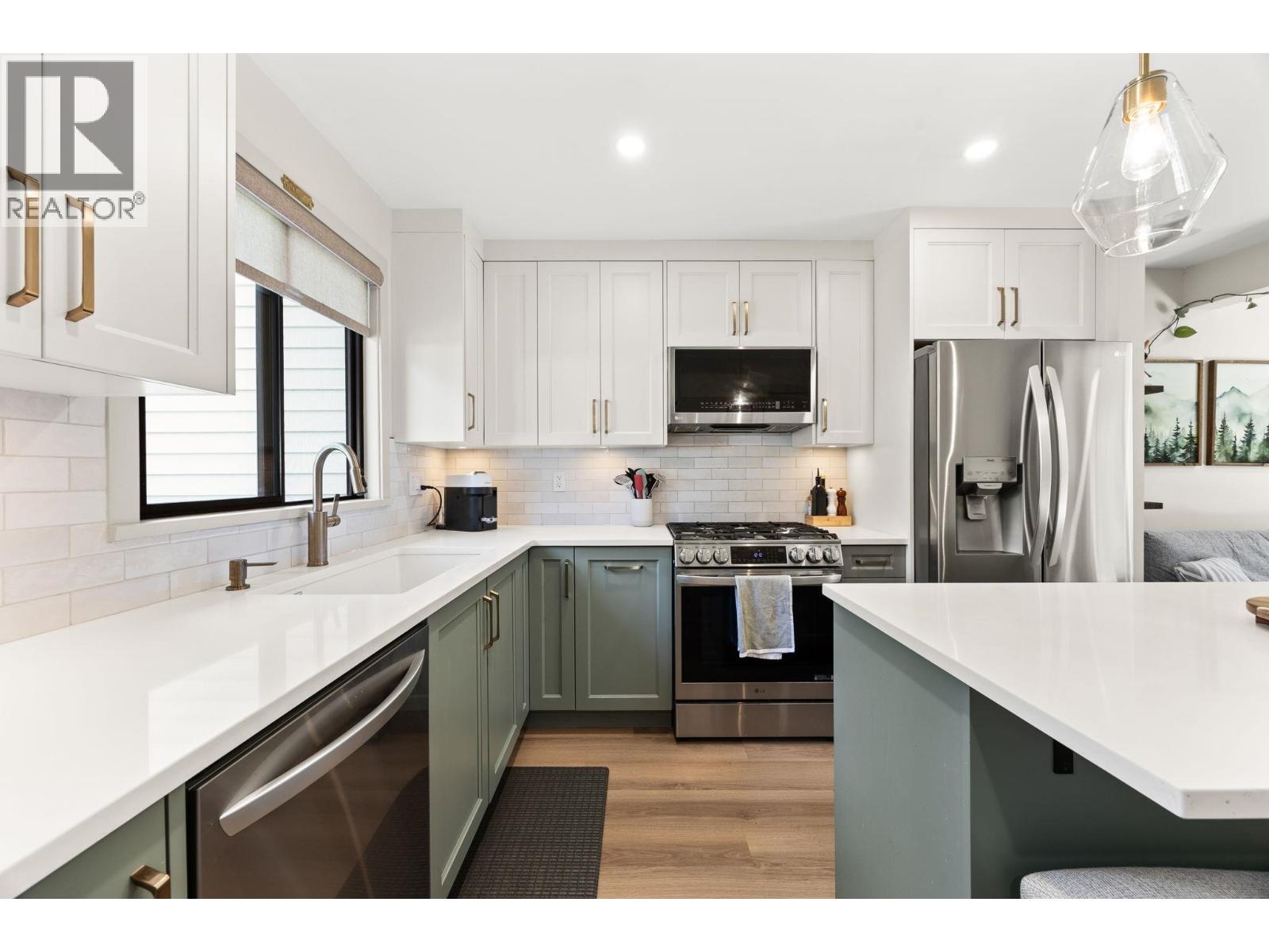 8916 Orion Place, Burnaby, British Columbia  V3J 1A2 - Photo 4 - R3120730