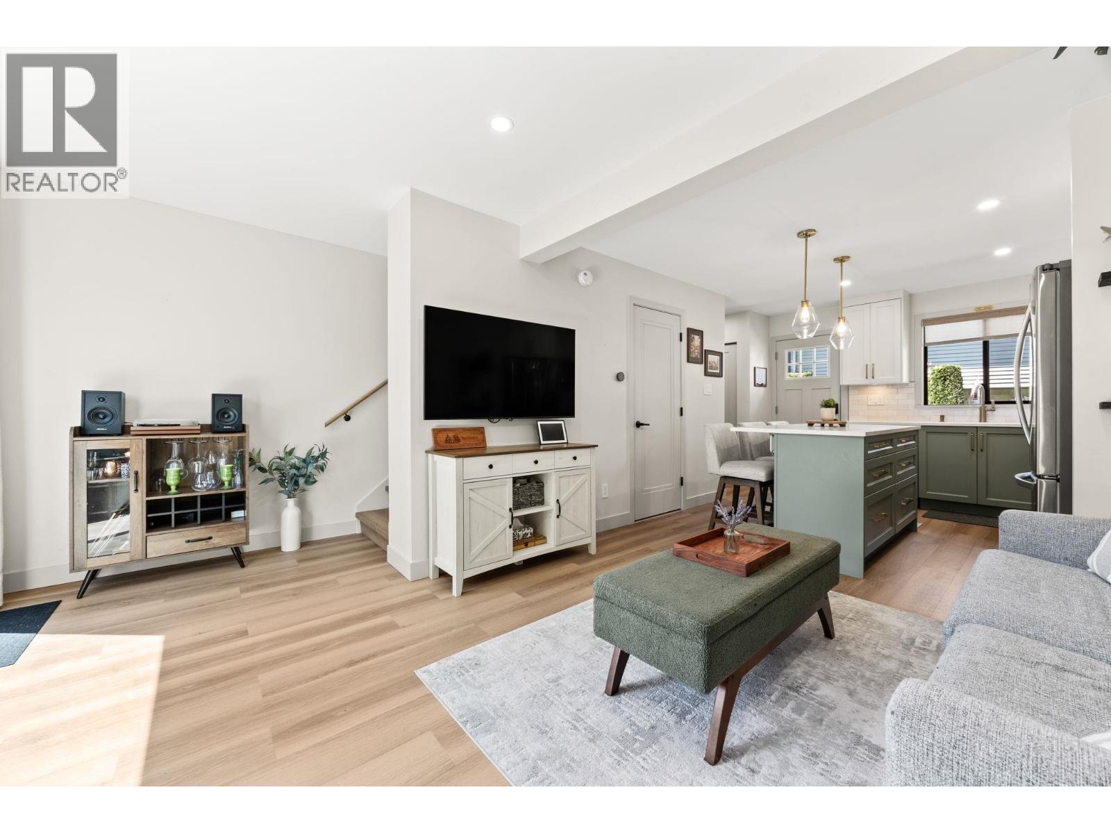 8916 Orion Place, Burnaby, British Columbia  V3J 1A2 - Photo 8 - R3120730