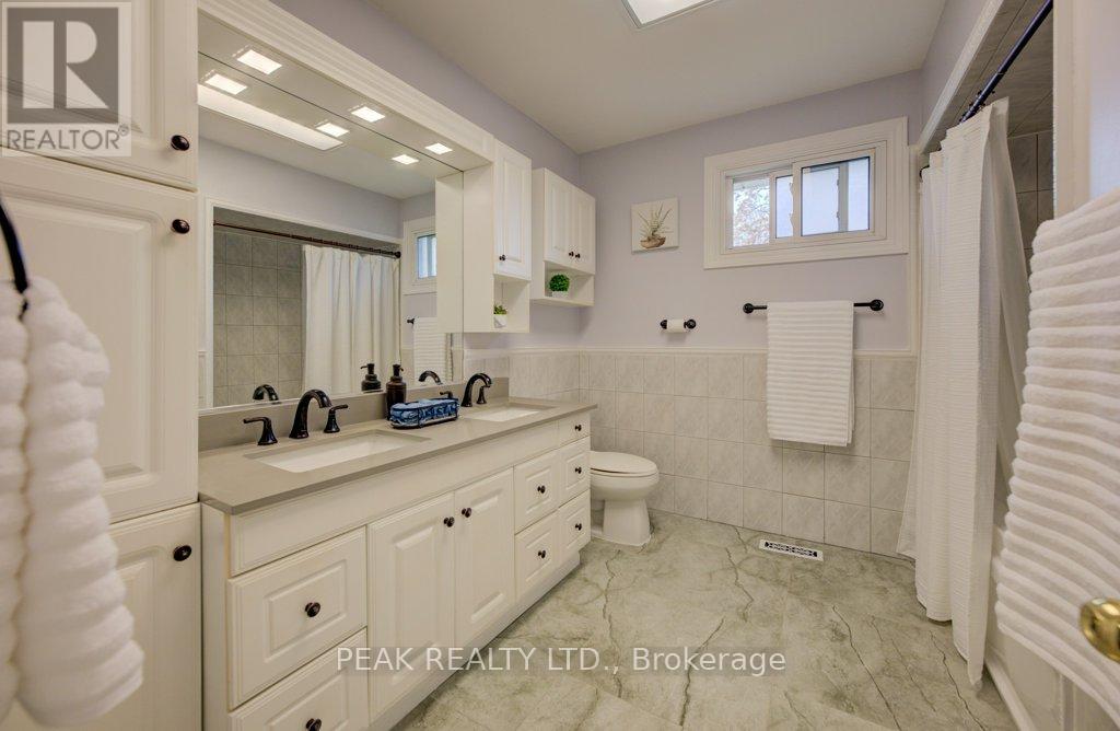 2235 Waycross Crescent, Mississauga, Ontario  L5K 1J5 - Photo 18 - W13095598