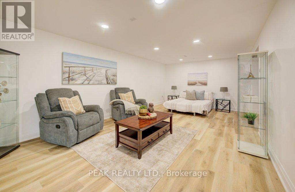 2235 Waycross Crescent, Mississauga, Ontario  L5K 1J5 - Photo 21 - W13095598