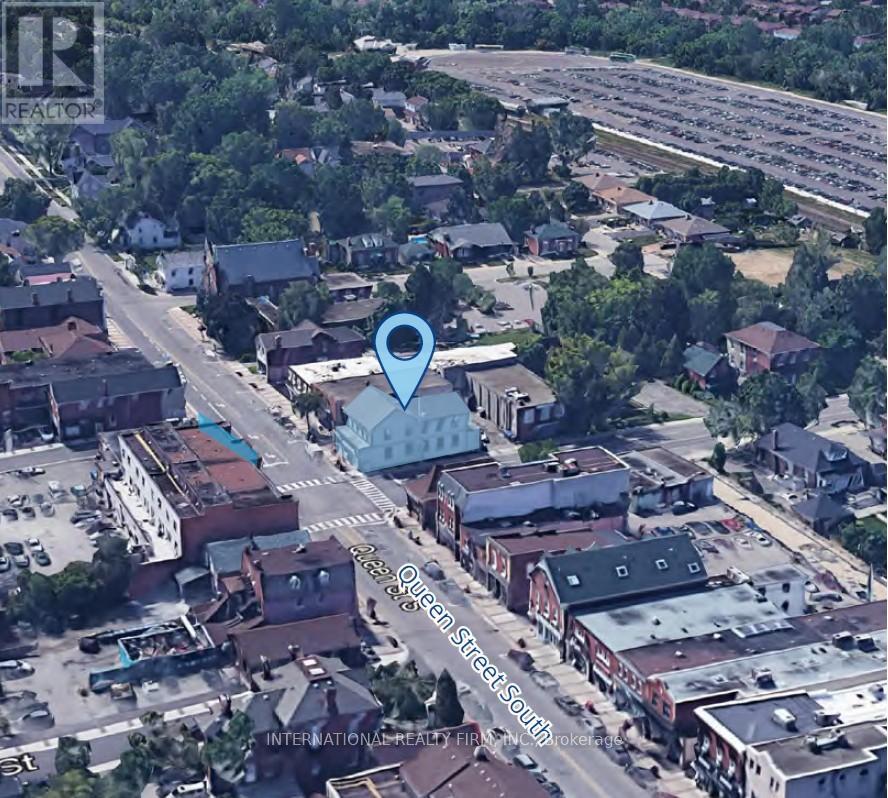 2 - 7 THOMAS STREET, Mississauga, Ontario