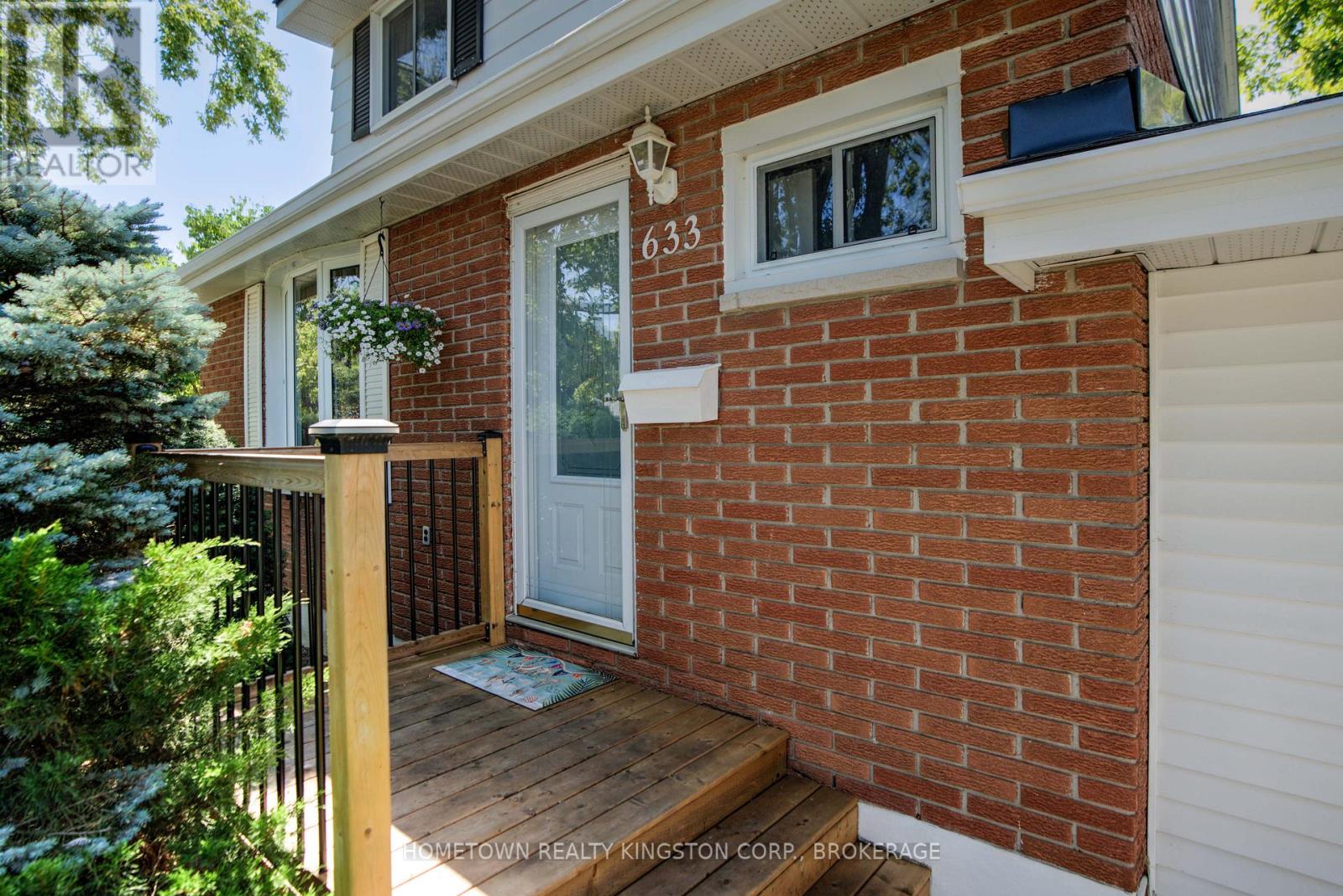 633 Fleet Street, Kingston, Ontario  K7M 5A4 - Photo 2 - X13095530