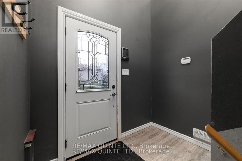 138 College Street, Deseronto, Ontario  K0K 1X0 - Photo 3 - X13095394