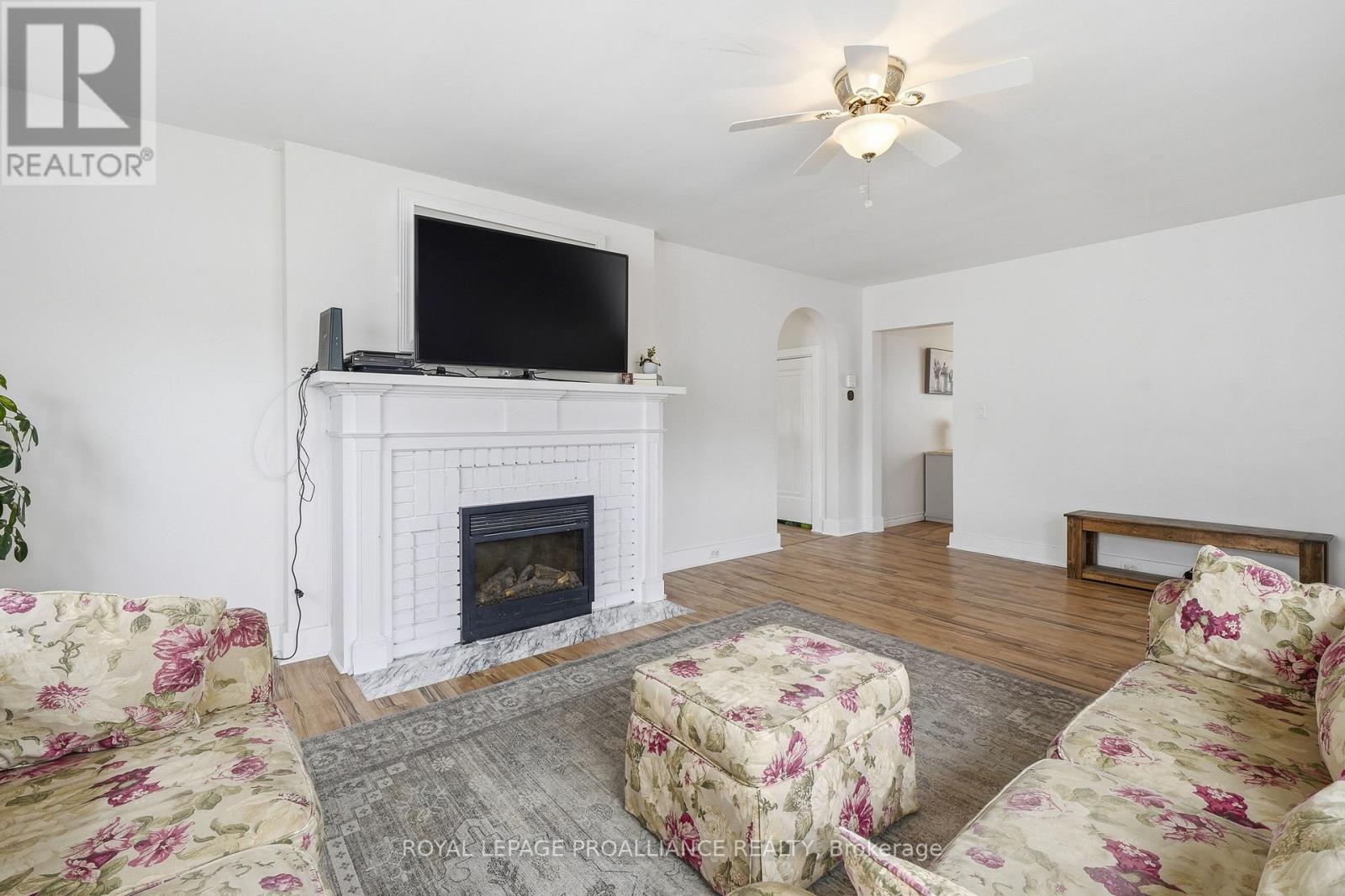306 Dufferin Avenue, Belleville, Ontario  K8N 3X7 - Photo 10 - X13095468