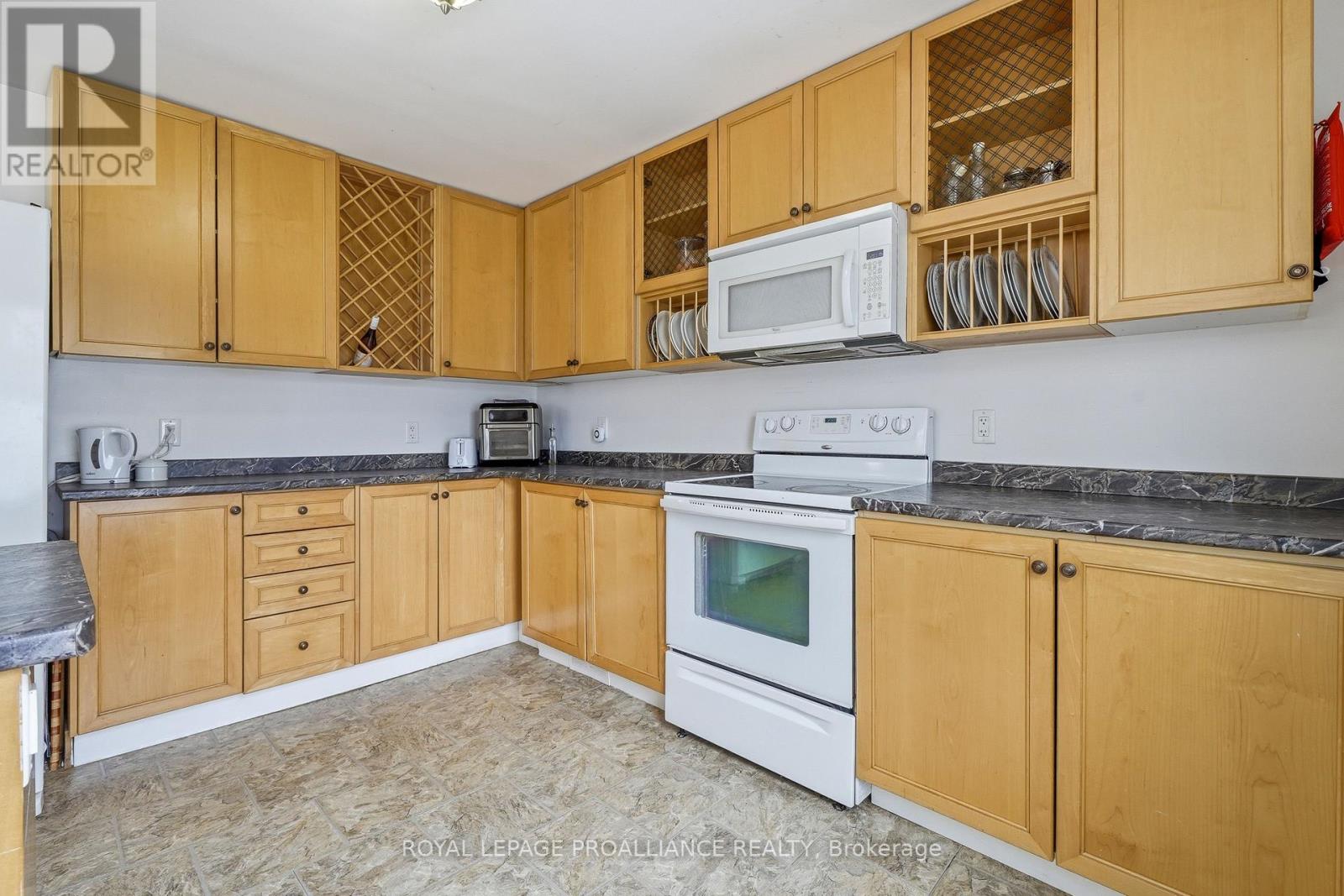 306 Dufferin Avenue, Belleville, Ontario  K8N 3X7 - Photo 13 - X13095468
