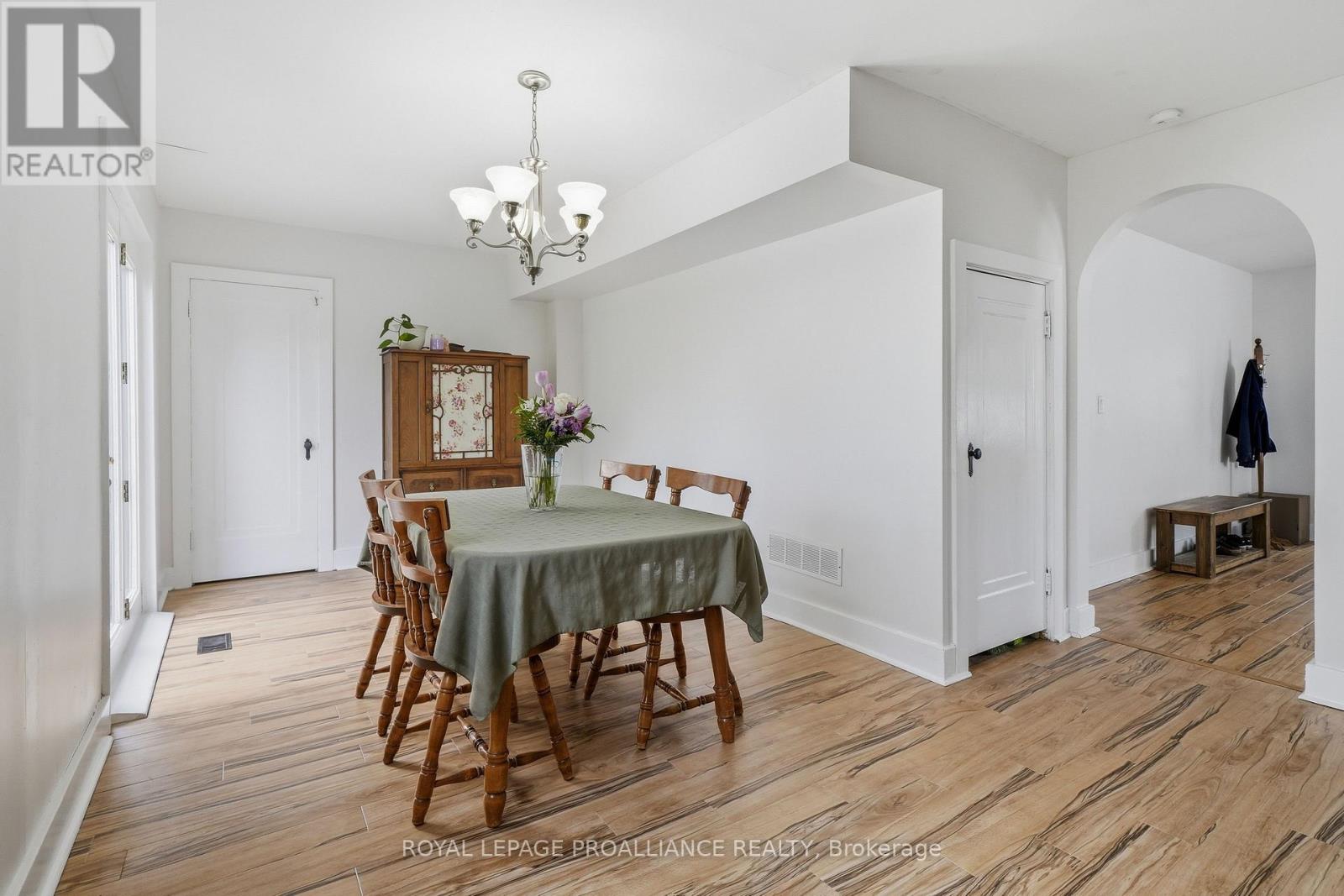 306 Dufferin Avenue, Belleville, Ontario  K8N 3X7 - Photo 15 - X13095468