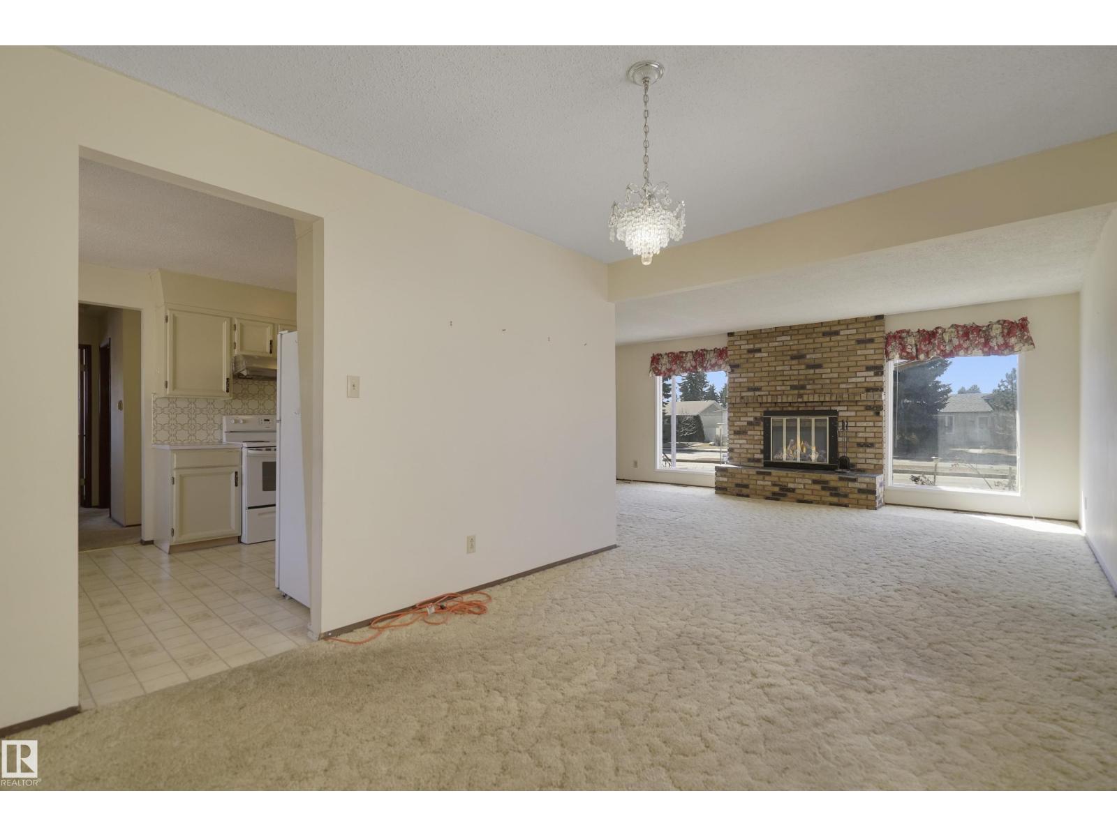 10912 40 Av Nw, Edmonton, Alberta  T6J 0P8 - Photo 10 - E4486171