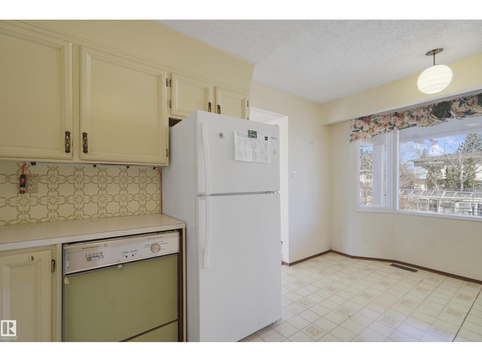 10912 40 Av Nw, Edmonton, Alberta  T6J 0P8 - Photo 16 - E4486171
