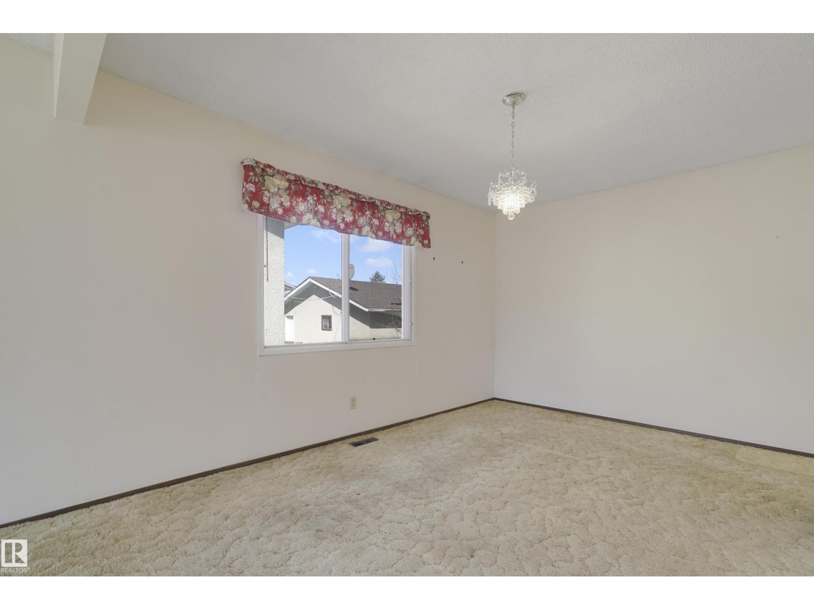 10912 40 Av Nw, Edmonton, Alberta  T6J 0P8 - Photo 8 - E4486171