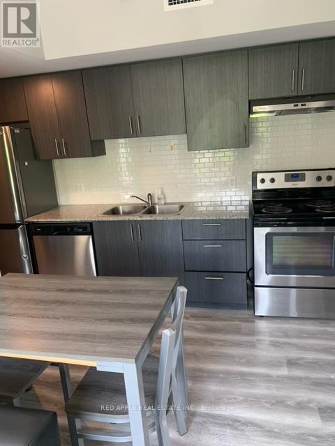 216 - 275 Larch Street, Waterloo, Ontario  N2L 3R2 - Photo 4 - X12863610