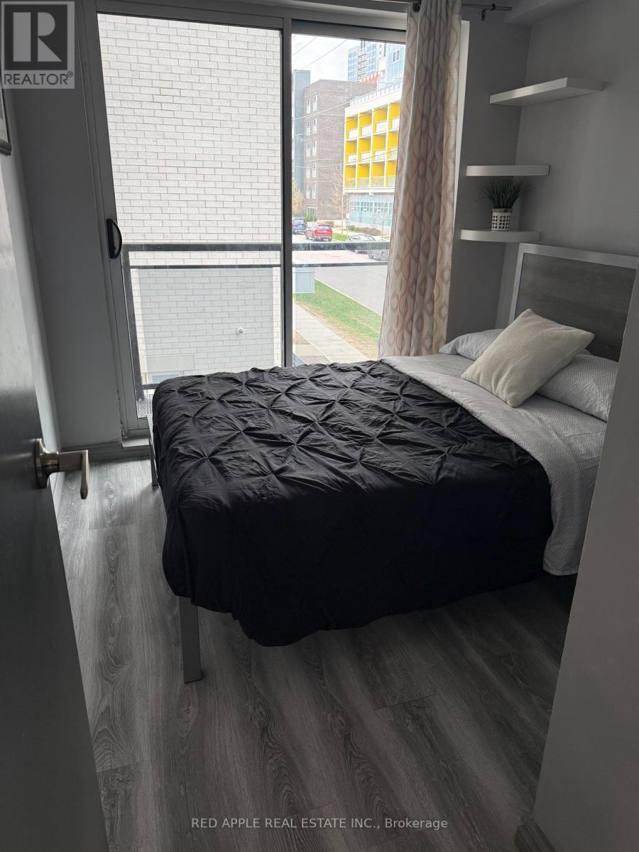 216 - 275 Larch Street, Waterloo, Ontario  N2L 3R2 - Photo 9 - X12863610