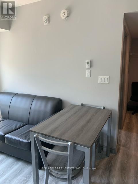 216 - 275 Larch Street, Waterloo, Ontario  N2L 3R2 - Photo 6 - X12863610
