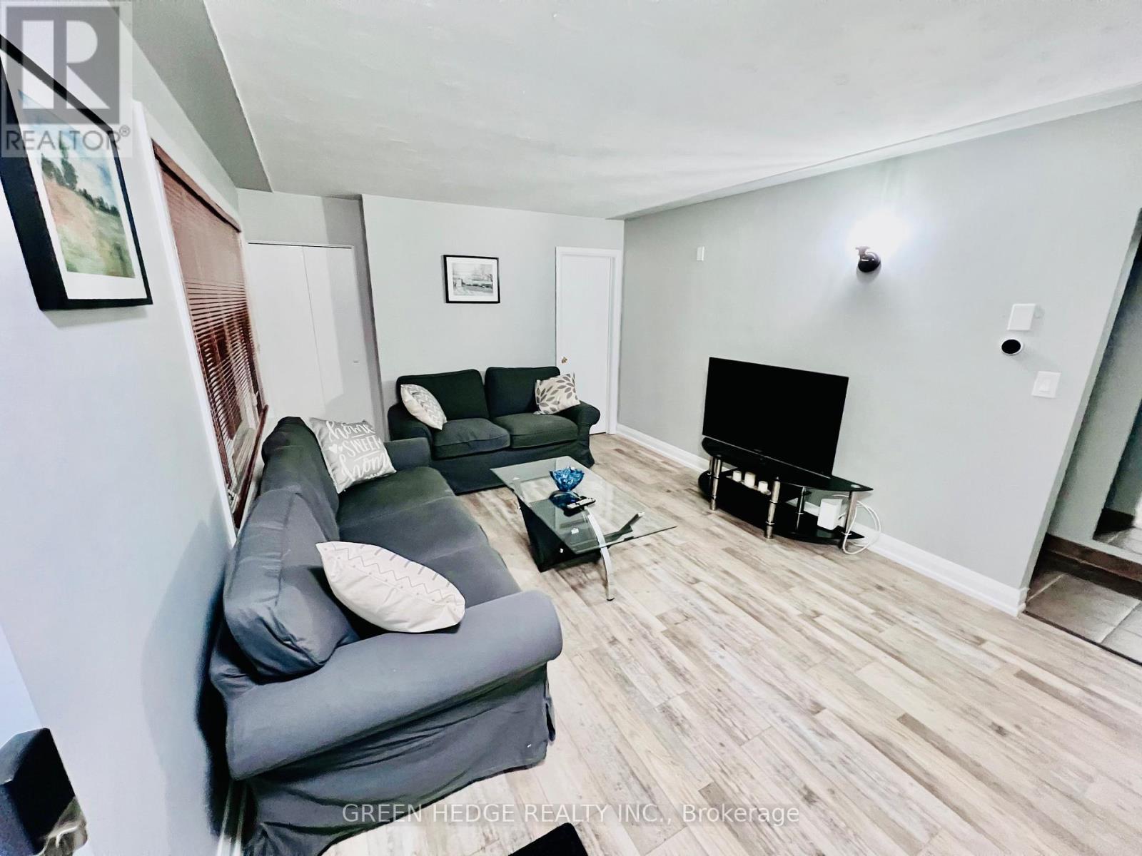 34 Stanley Avenue, Kitchener, Ontario  N2K 1C5 - Photo 5 - X13093784
