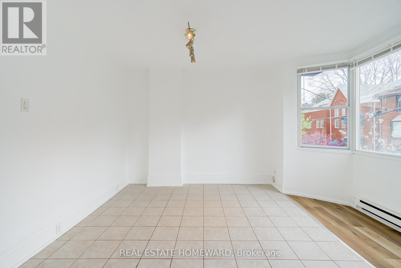 Upper - 208 Ontario Street, Toronto, Ontario  M5A 2V5 - Photo 13 - C13095450