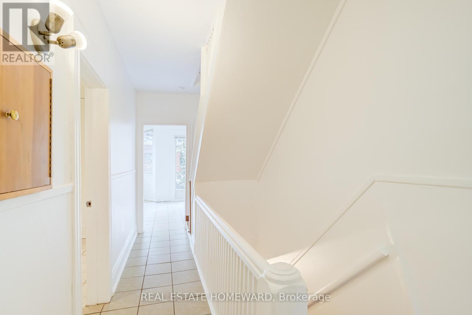 Upper - 208 Ontario Street, Toronto, Ontario  M5A 2V5 - Photo 18 - C13095450