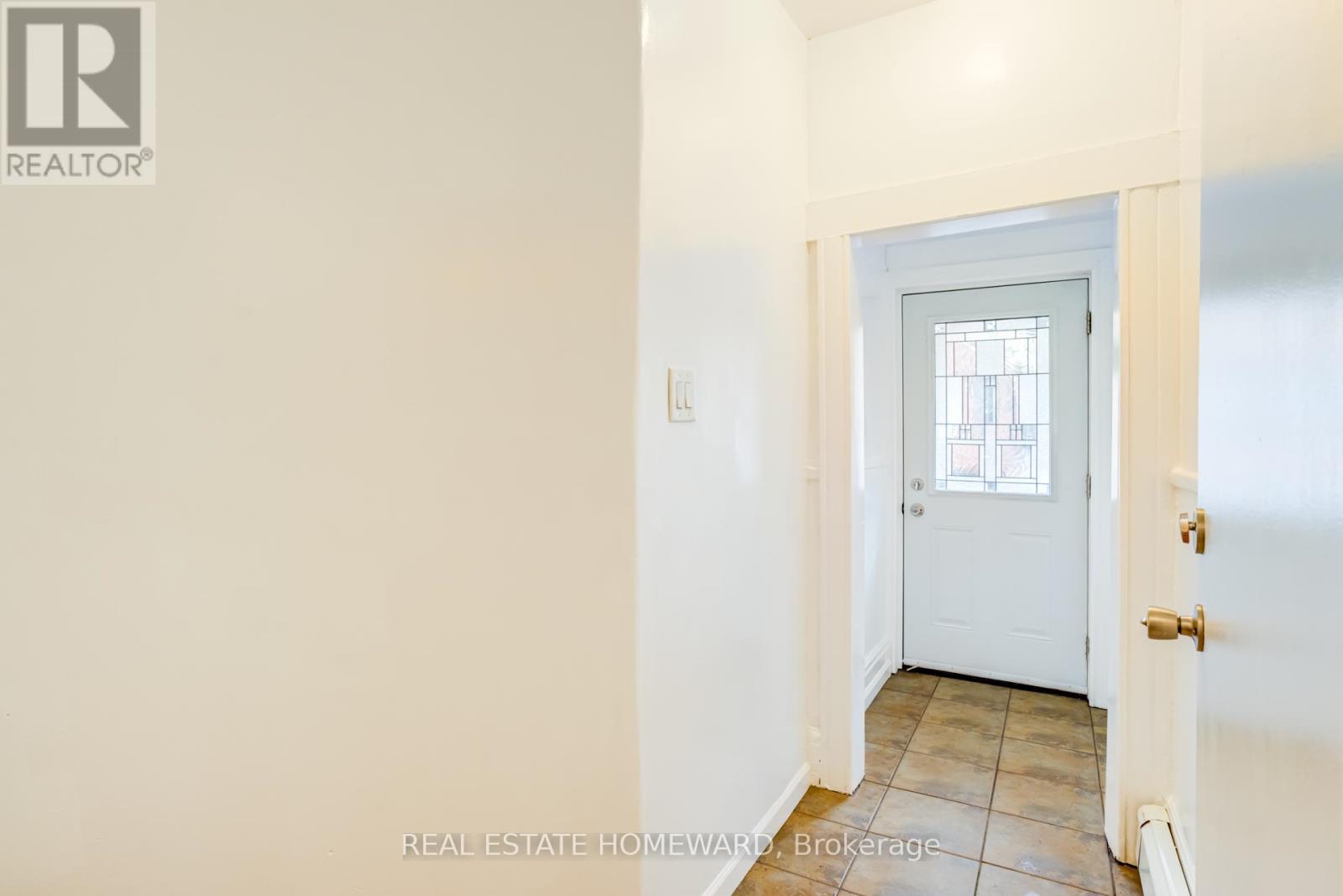 Upper - 208 Ontario Street, Toronto, Ontario  M5A 2V5 - Photo 30 - C13095450