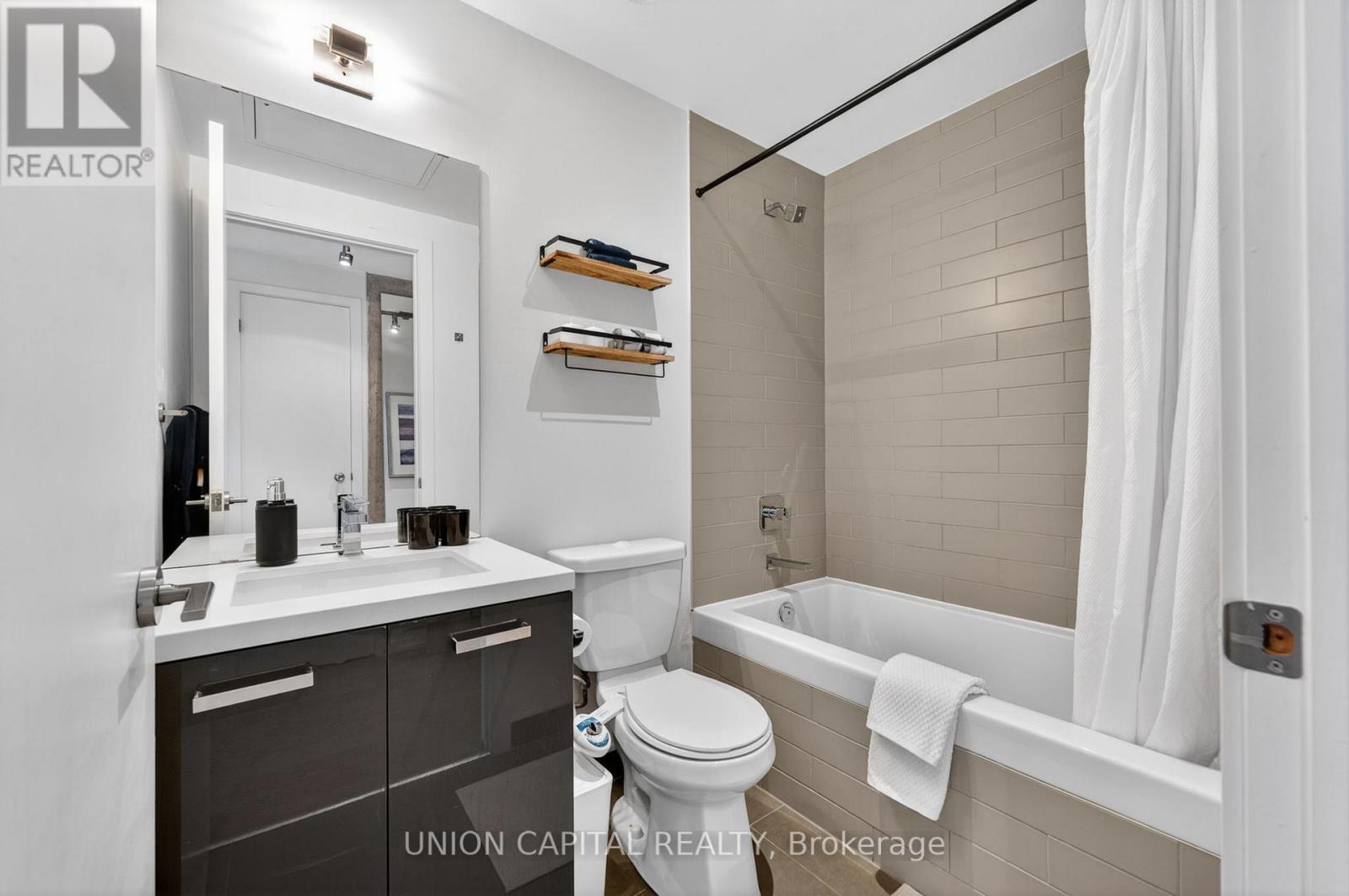 1004 - 11 Charlotte Street, Toronto, Ontario  M5V 0M6 - Photo 16 - C13095456