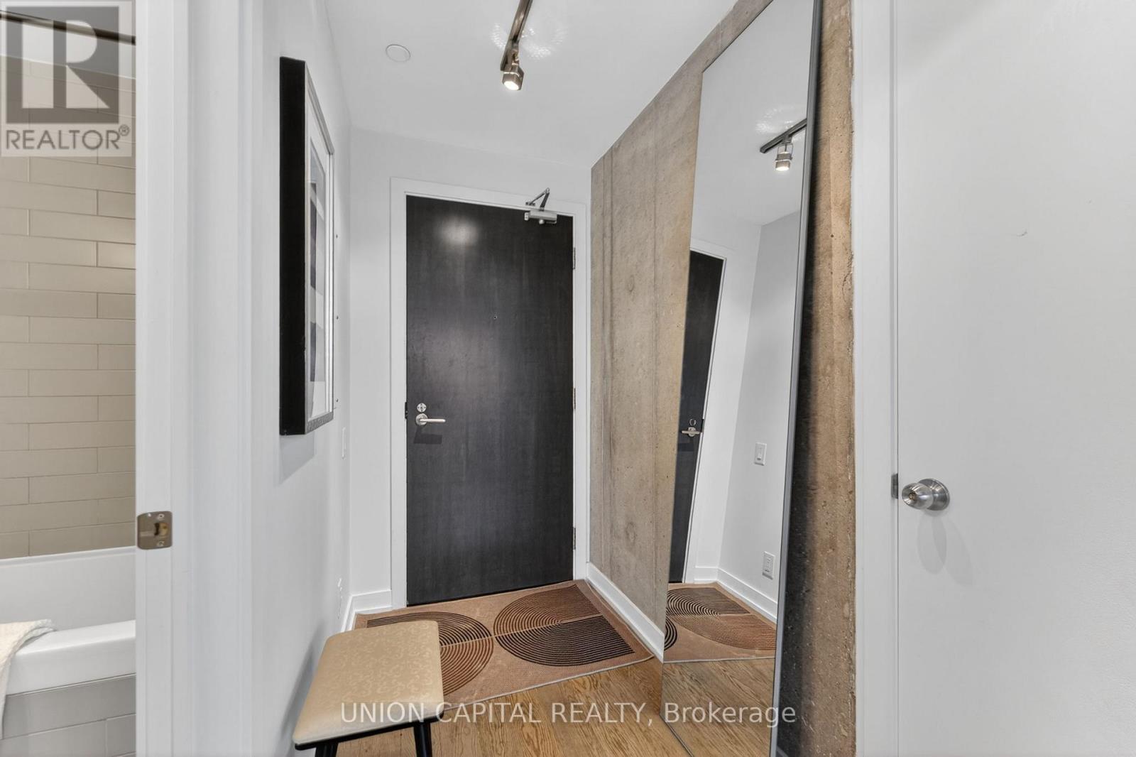 1004 - 11 Charlotte Street, Toronto, Ontario  M5V 0M6 - Photo 18 - C13095456