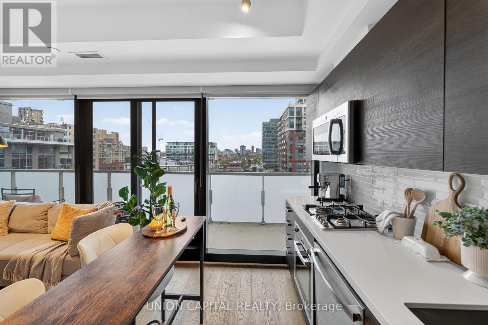 1004 - 11 Charlotte Street, Toronto, Ontario  M5V 0M6 - Photo 3 - C13095456