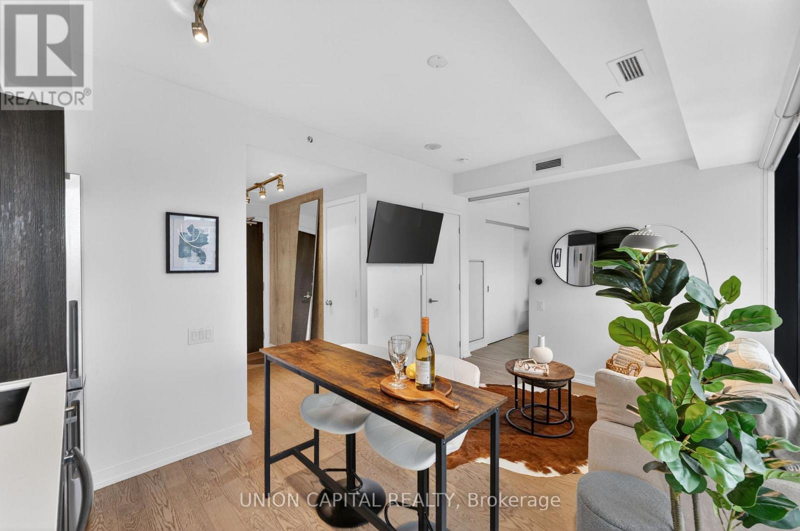 1004 - 11 Charlotte Street, Toronto, Ontario  M5V 0M6 - Photo 5 - C13095456