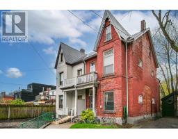 5 MACKENZIE CRESCENT, Toronto, Ontario