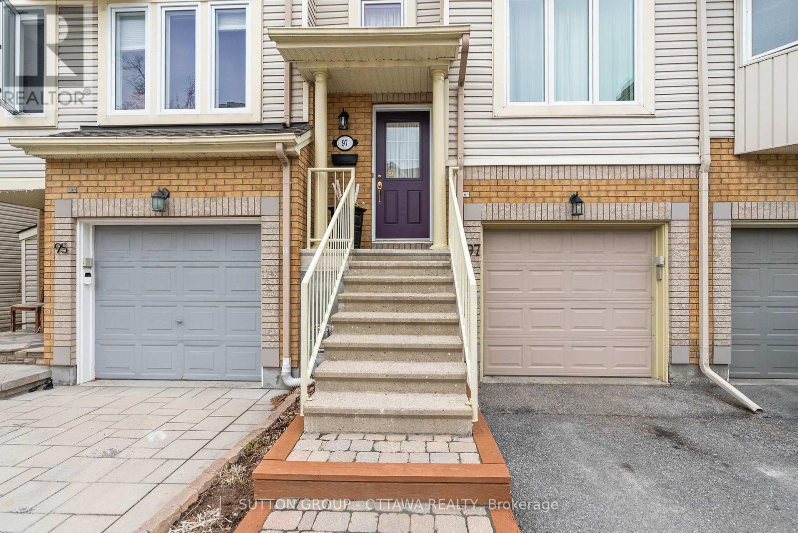 97 Corsica Private, Ottawa, Ontario  K1G 5Y2 - Photo 3 - X13095404