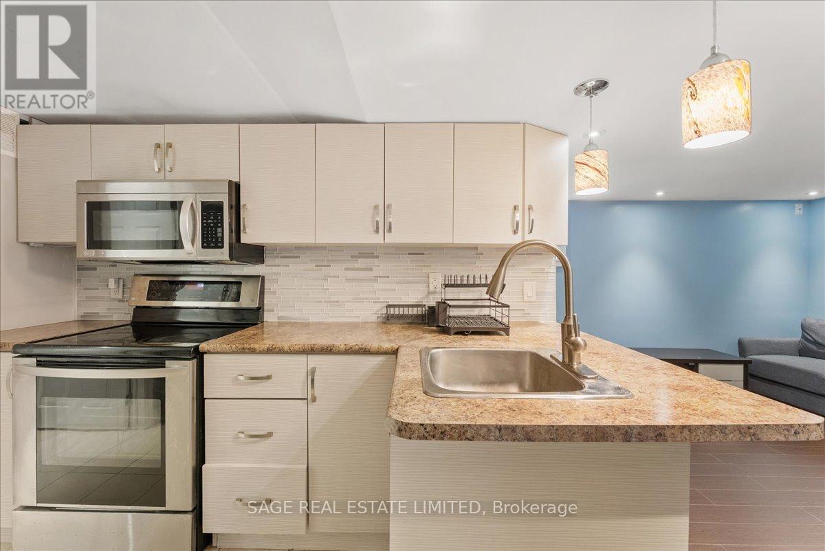 Lower - 207 Cedarvale Avenue, Toronto, Ontario  M4C 4K3 - Photo 10 - E13095390