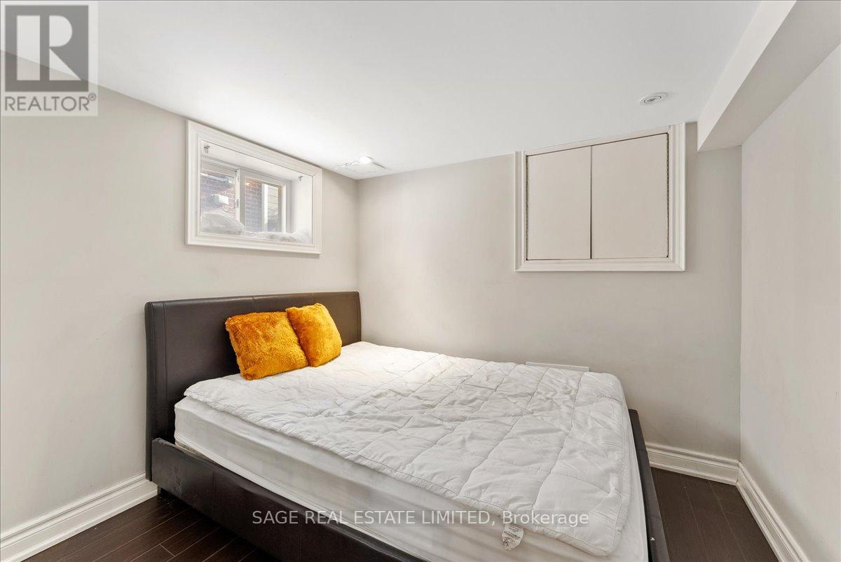 Lower - 207 Cedarvale Avenue, Toronto, Ontario  M4C 4K3 - Photo 18 - E13095390