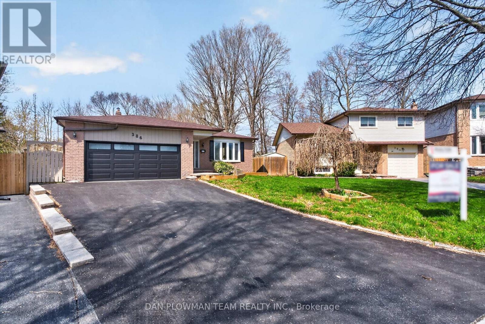 386 Grange Court, Oshawa, Ontario  L1G 7J1 - Photo 2 - E13095444