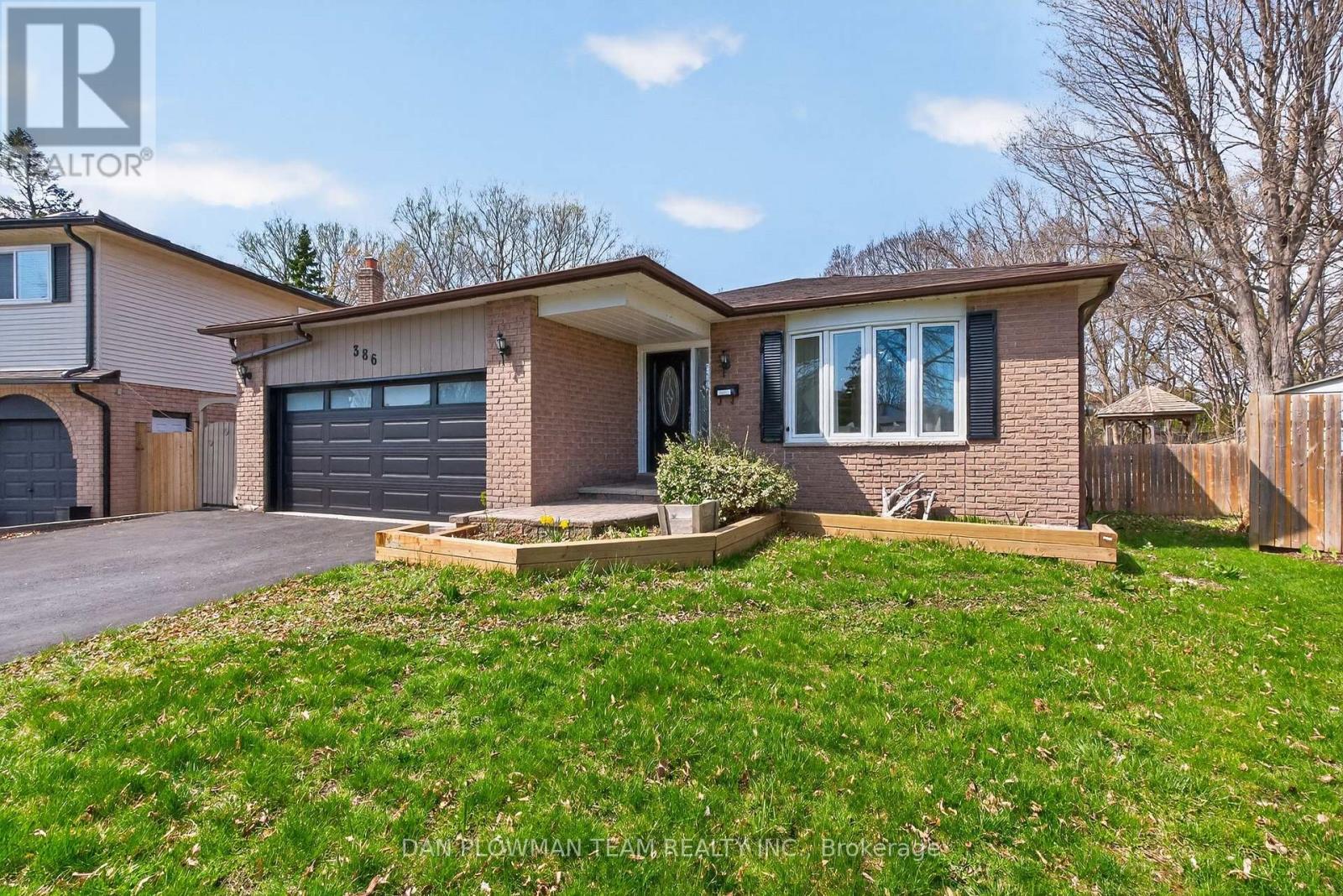 386 Grange Court, Oshawa, Ontario  L1G 7J1 - Photo 3 - E13095444