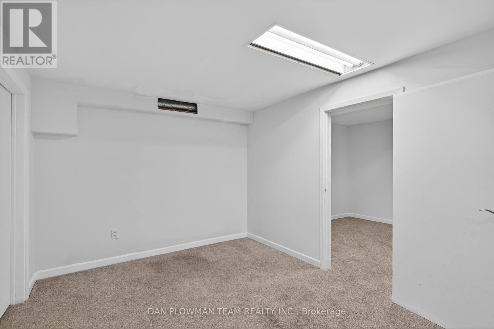 386 Grange Court, Oshawa, Ontario  L1G 7J1 - Photo 37 - E13095444