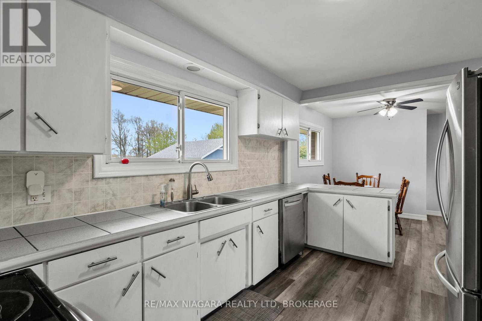25 Bosnich Avenue, Welland, Ontario  L3C 2W6 - Photo 18 - X13095562