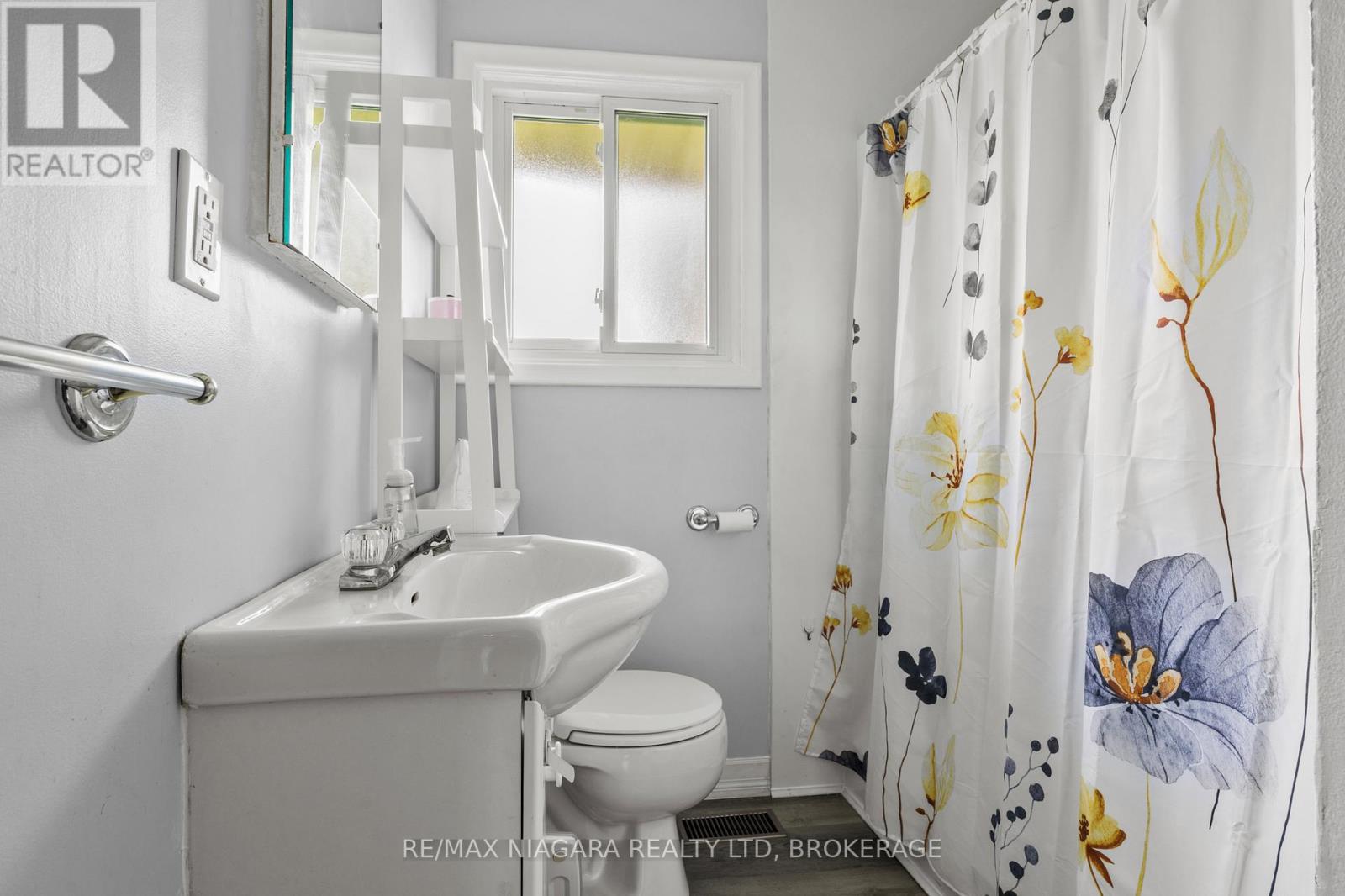 25 Bosnich Avenue, Welland, Ontario  L3C 2W6 - Photo 25 - X13095562