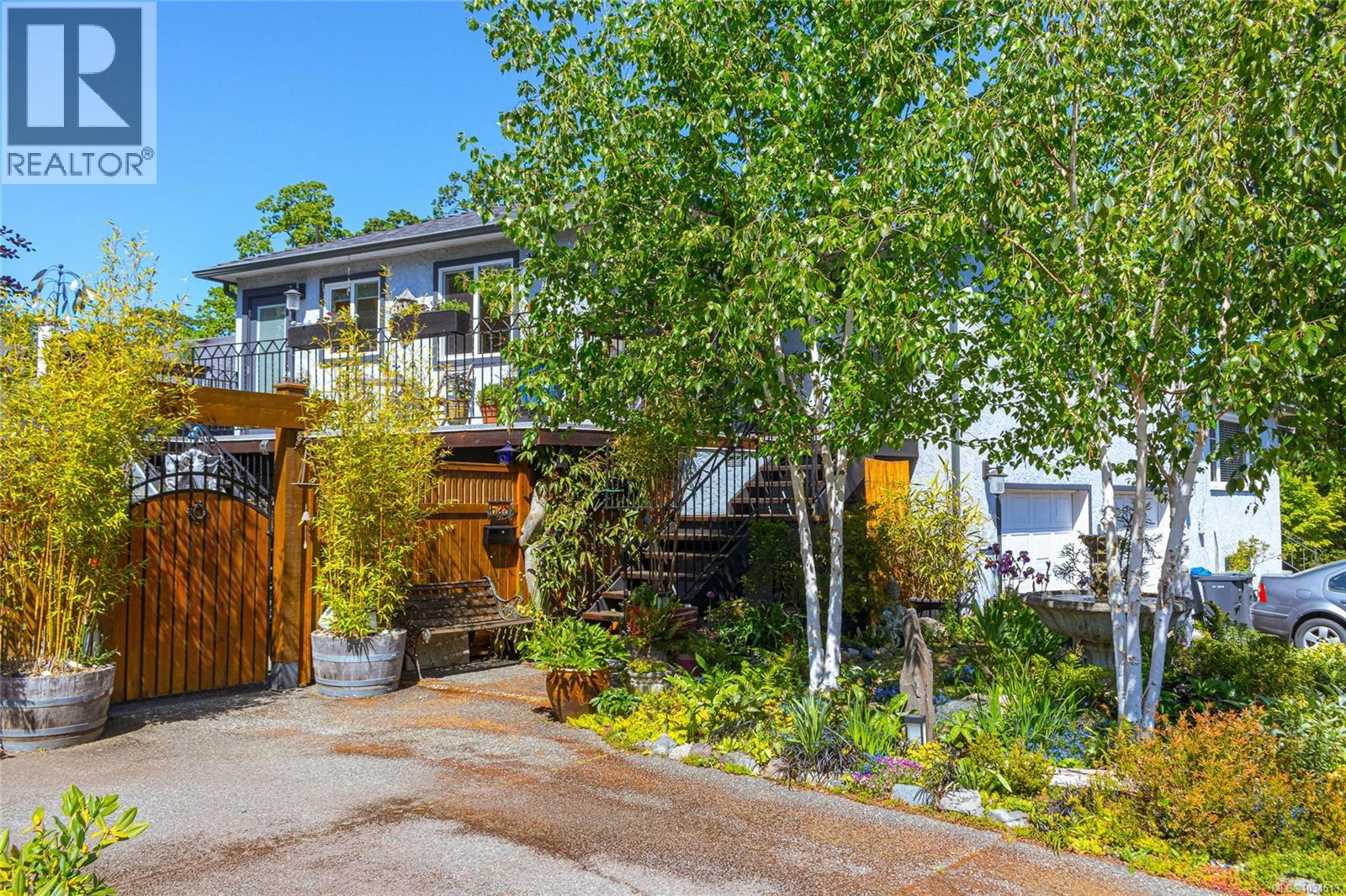 628 Bryden Crt, Esquimalt, British Columbia  V9A 4Y5 - Photo 3 - 1034513