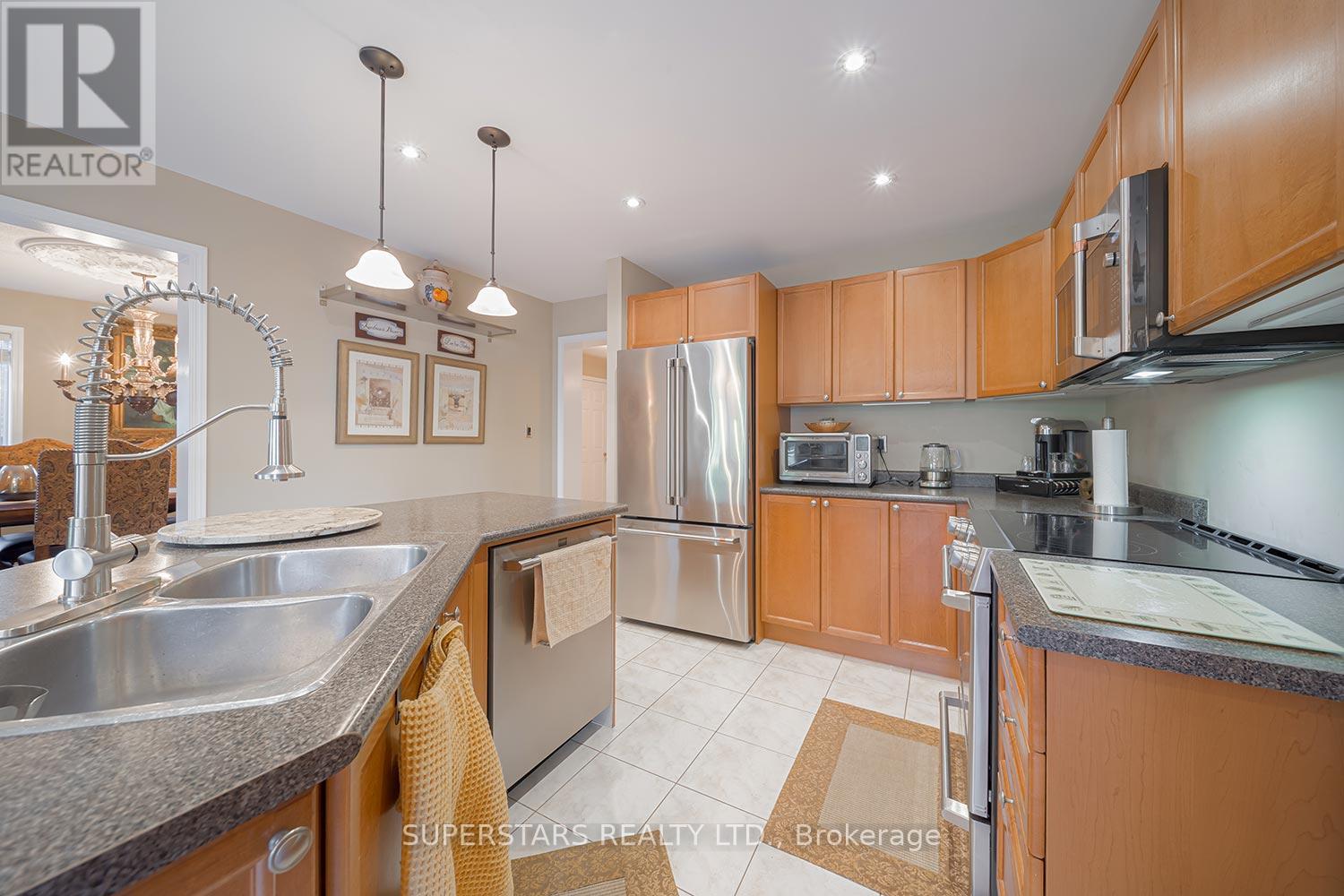 166 Worthington Avenue, Richmond Hill, Ontario  L4E 4N7 - Photo 13 - N13095436