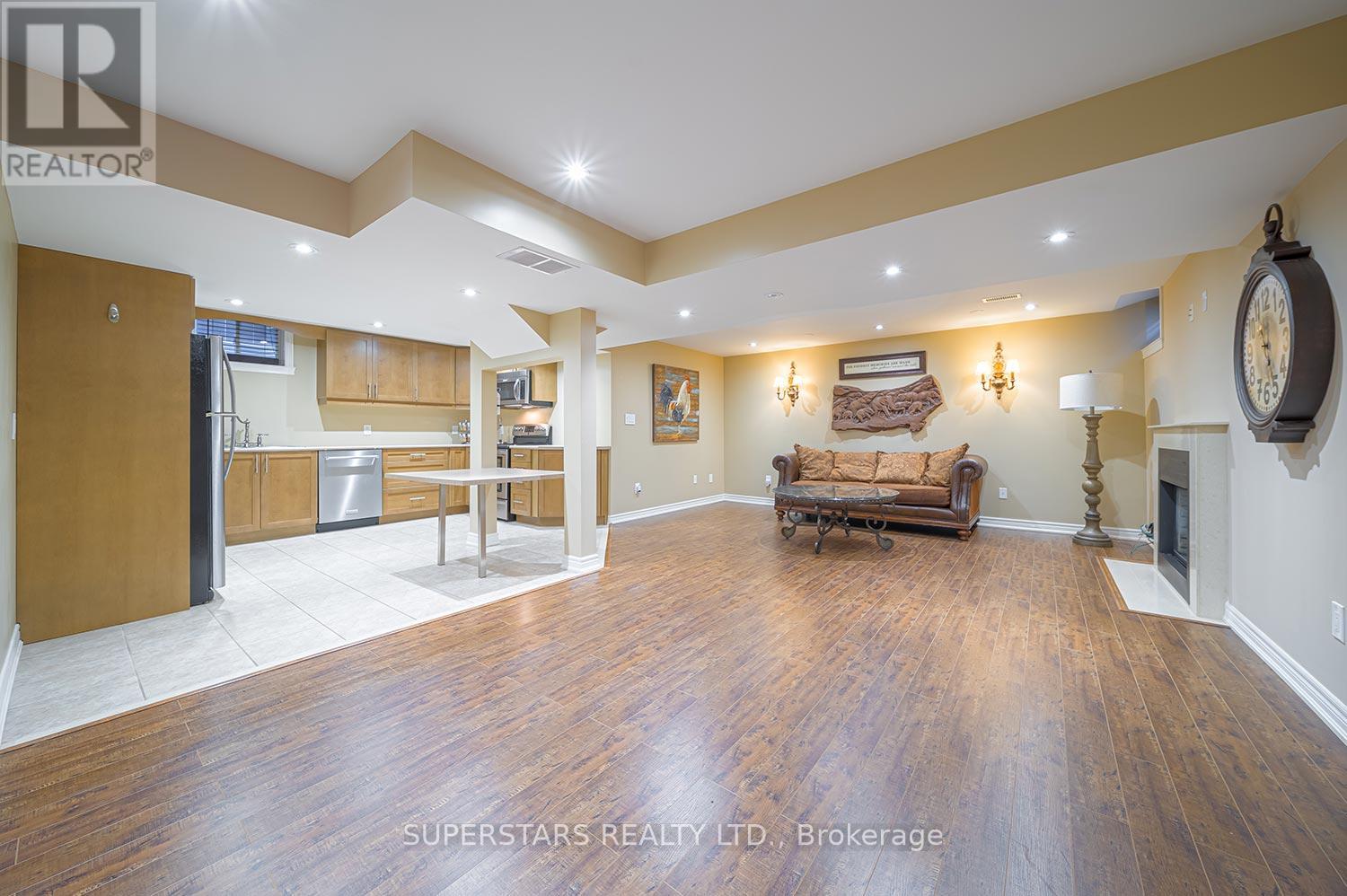 166 Worthington Avenue, Richmond Hill, Ontario  L4E 4N7 - Photo 29 - N13095436