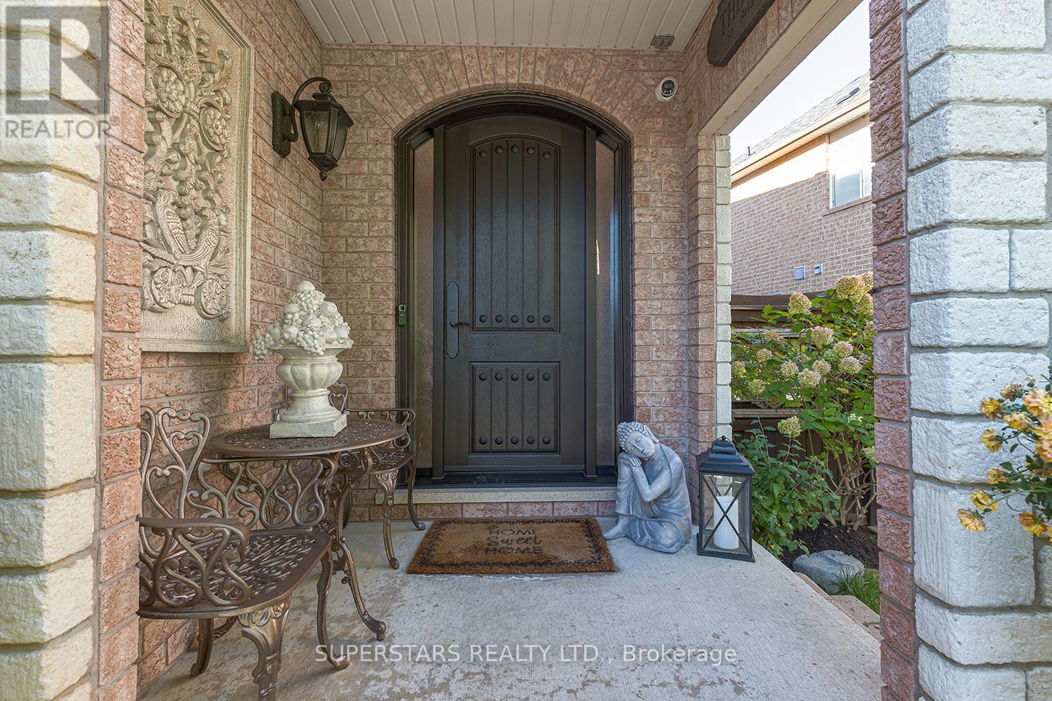 166 Worthington Avenue, Richmond Hill, Ontario  L4E 4N7 - Photo 4 - N13095436