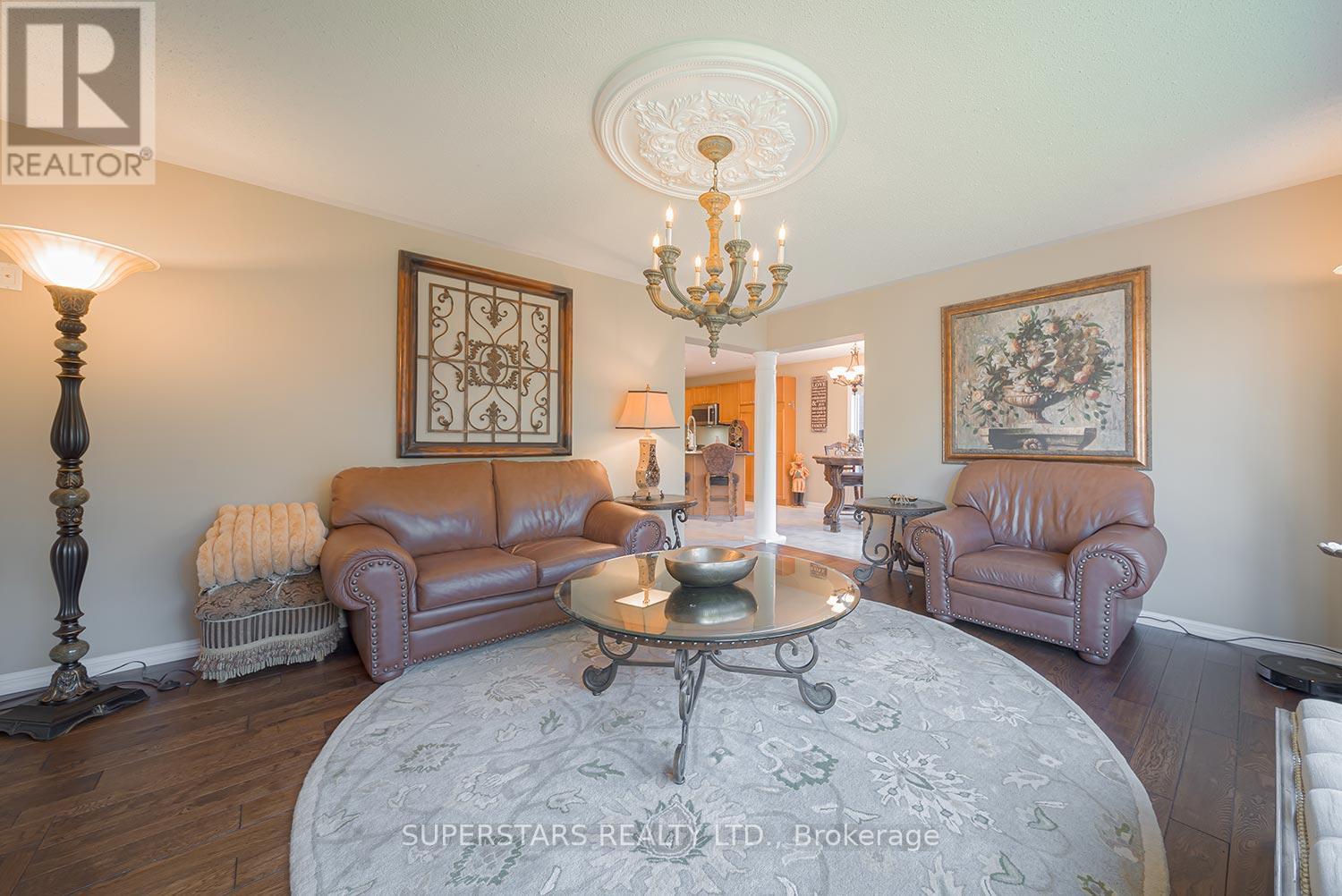 166 Worthington Avenue, Richmond Hill, Ontario  L4E 4N7 - Photo 8 - N13095436