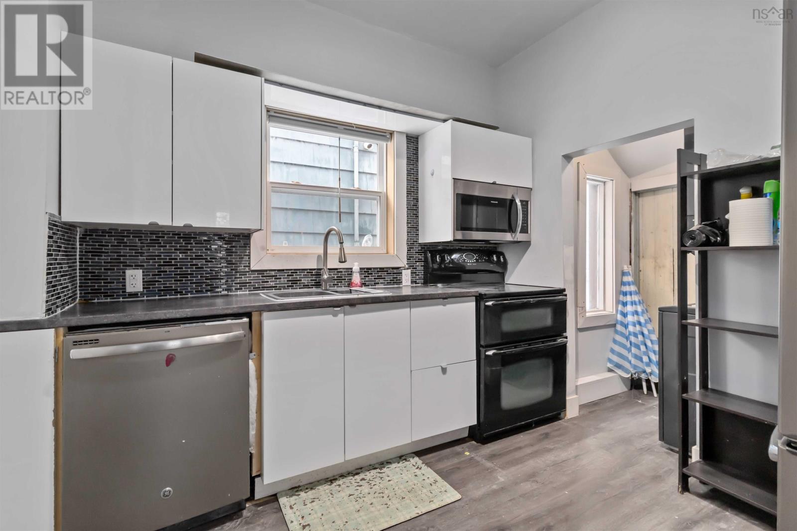 102 King Street, Dartmouth, Nova Scotia  B2Y 2S1 - Photo 18 - 202602312
