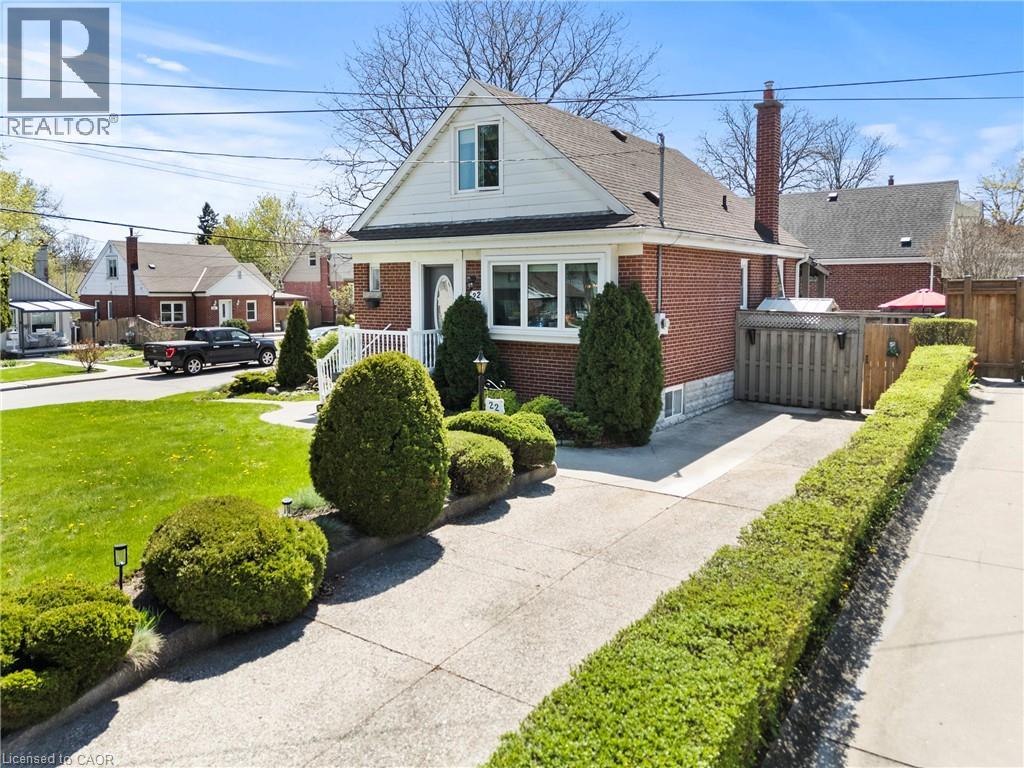 22 Dundonald Avenue, Hamilton, Ontario  L8K 4Z9 - Photo 2 - 40828041